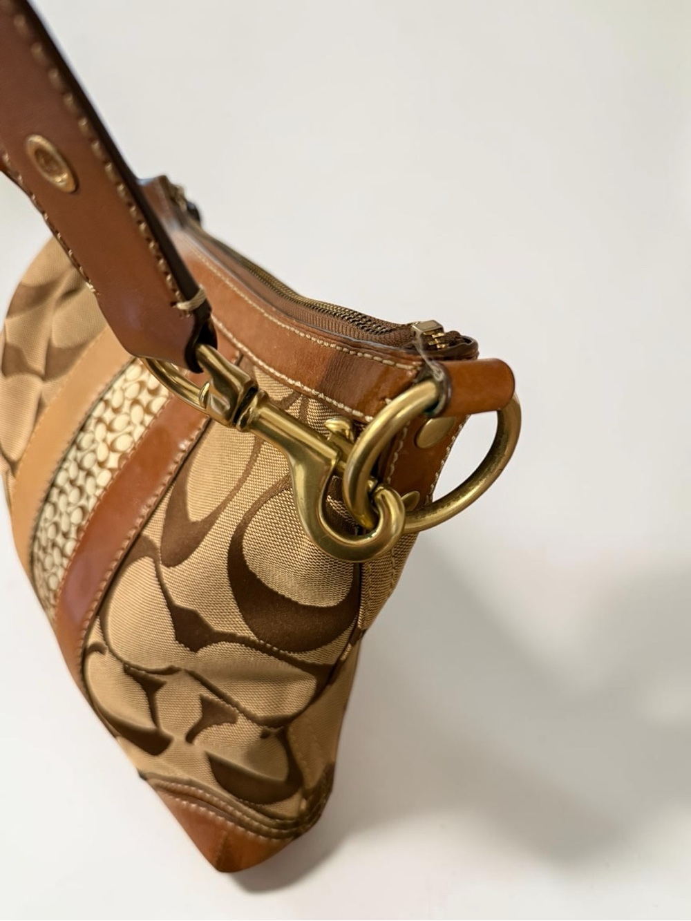 SOLD COACH Vintage Signature C Canvas Leather Stripe Shoulder Bag 10542 Tan - Picture 9 of 16